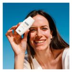 ضدآفتاب رنگی ایزدین Isdin سری FotoUltra100 مدل Active Unify Color - تصویر 2